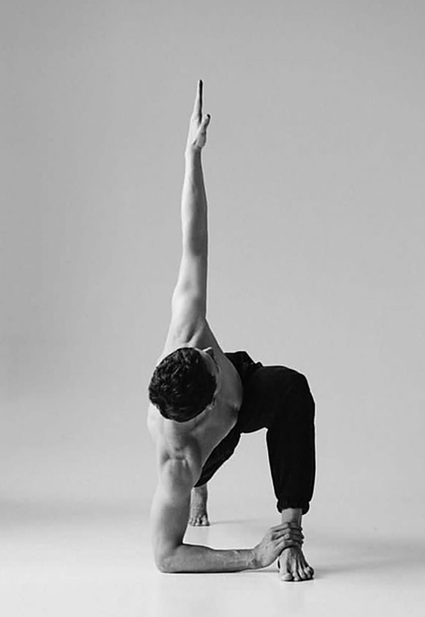Seisova sivutaivutus vinyasa-tunnilla